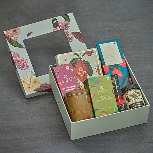 Lavish Chocolates N Treats Hamper