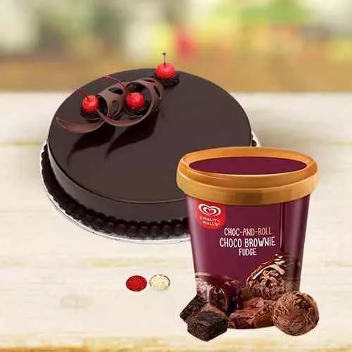 Tasty Kwality Walls Chocolate Fudge Ice Cream n Chocolate Cake