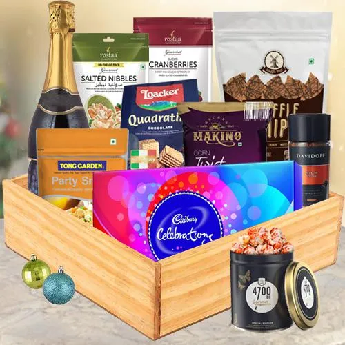 Buy enjoyable christmas celebration gift basket in Mumbai, Free Shipping -  MumbaiOnlineFlorists