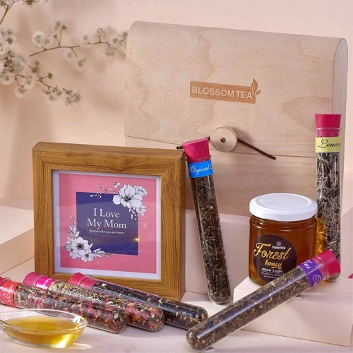 Impressive Mom Photo Frame with Tea Treat Gift Combo