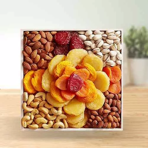 Sending Delightful Assorted Dry Fruits Tray Online