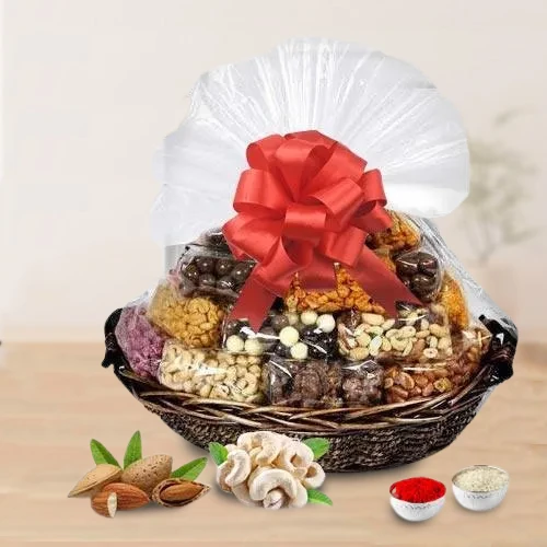 Delicious Assorted Dry Fruits Gift Basket
