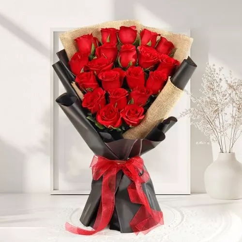 Beautiful Red Roses Bundle