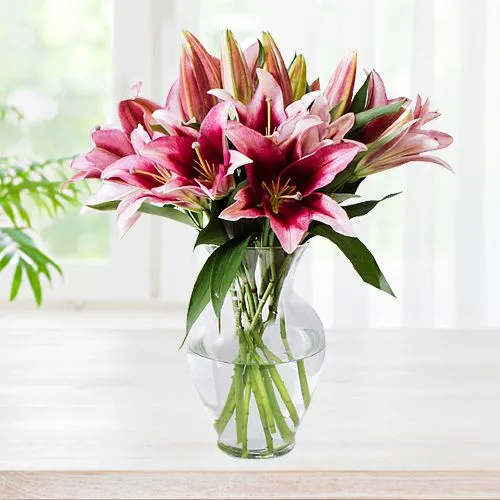 Awesome Oriental Lilies in Vase
