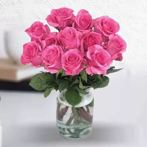 Order Arrangement of Pink Roses in a Vase