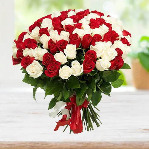 Remarkable Red N White Roses Bunch