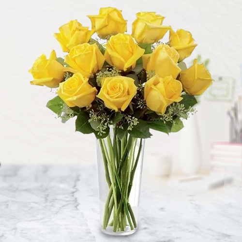 Send Assemble of Yellow Roses in a Glass Vase