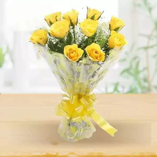 Order Magnificent Bunch of Yellow Roses Online