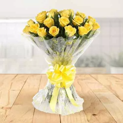 Order Touching Yellow Roses Bouquet