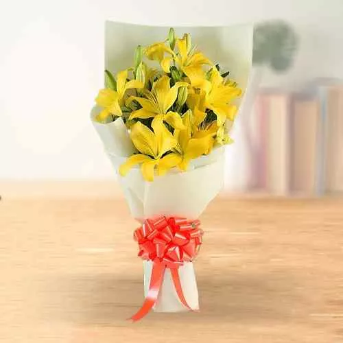Online Yellow Lilies Bouquet for Anniversary
