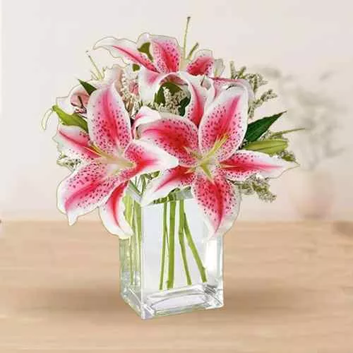 Send Pretty Assemble of Pink Lilies in Glass Vase