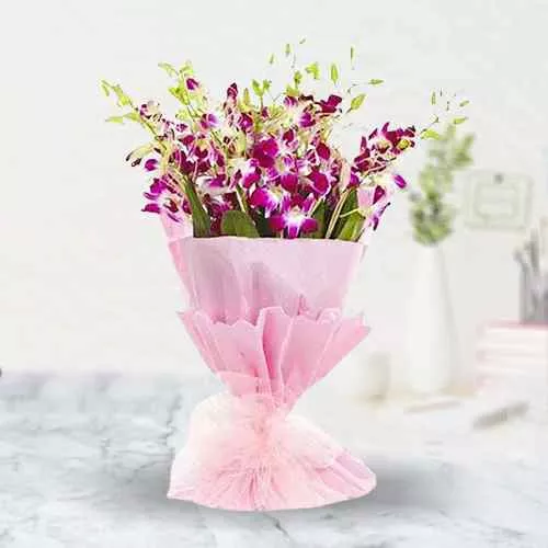 Deliver Exquisite Bunch of Orchids