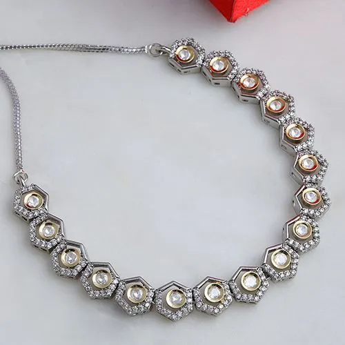 Sophisticated Choker with Radiant Diamonds