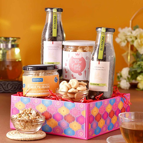 Premium Hamper of Assorted Healthy Treats N Green Tea